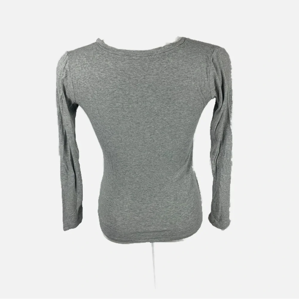 GAP Supersoft V-Neck Long Sleeve Tee (XS) – Pima Cotton Modal, Light Grey - Picture 3 of 8